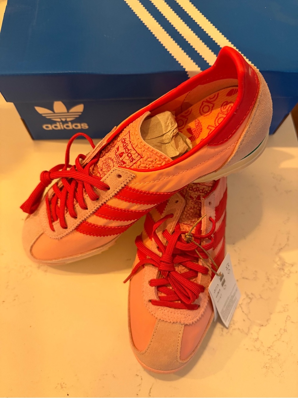 adidas Women’s Originals Pink /Red Retro Sneaker Samba Adidas Runs Large Size 8 - Picture 3 of 9